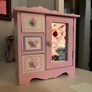 Girls pink jewelry box